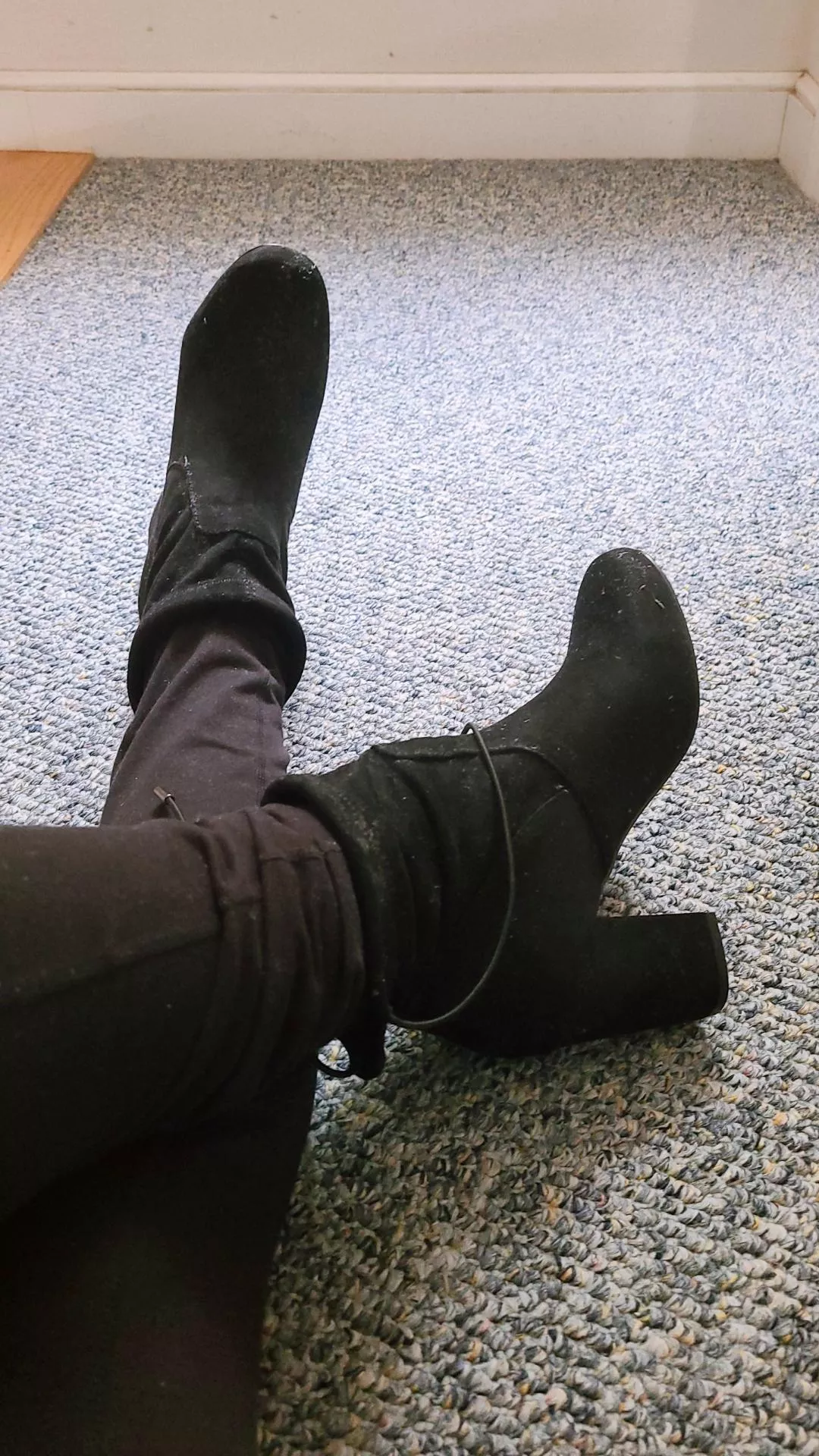 One of my fave pairs of boots 🥰