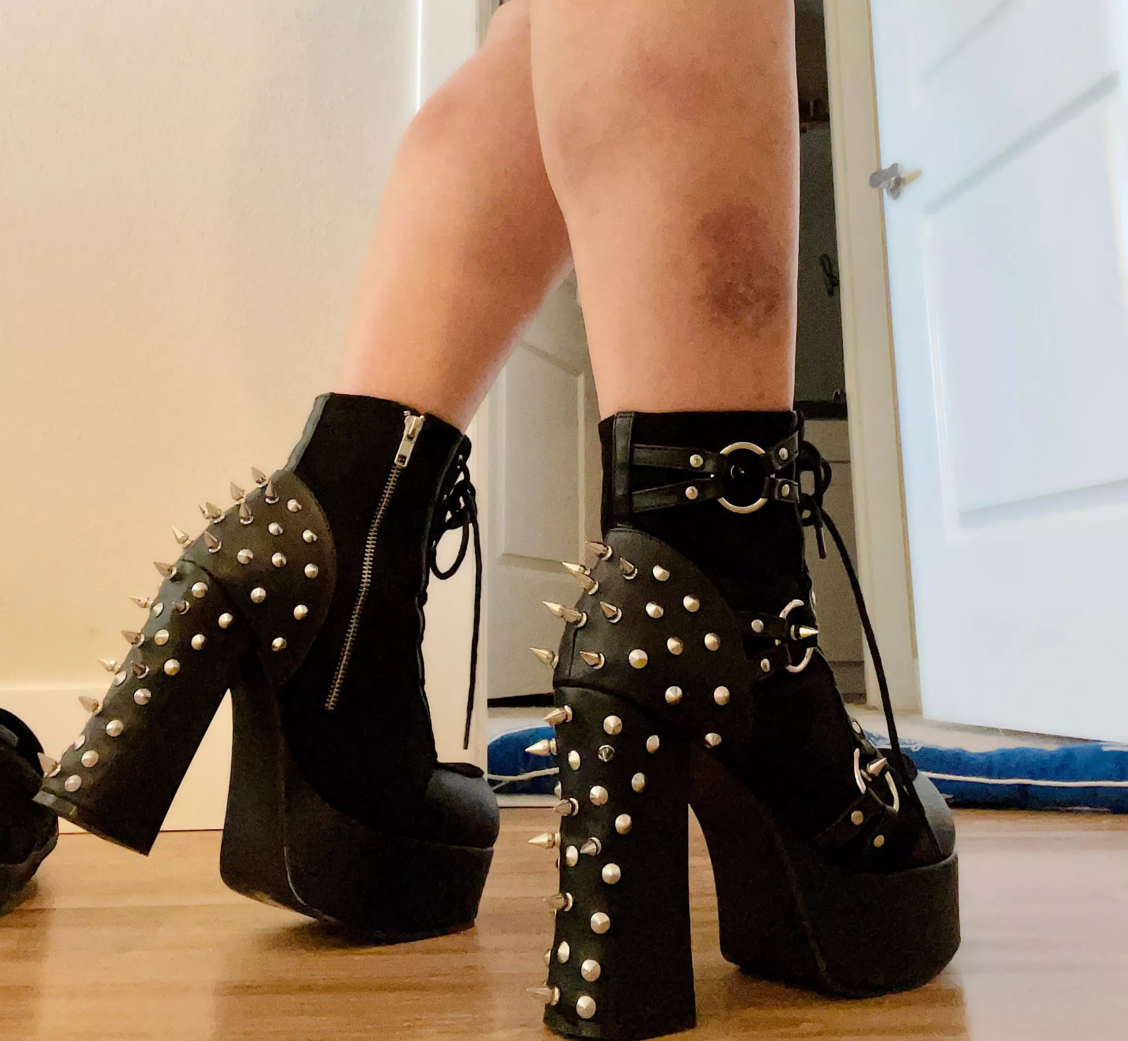 One of my favorite pairs…Comfortable with a nice 4 1/2 heel. From Demonia Shoes💀🖤