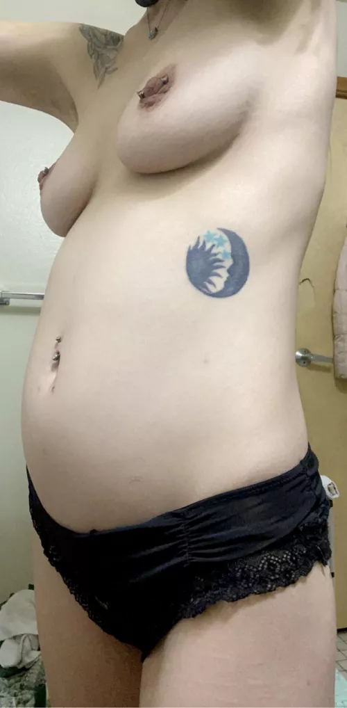 Only 11 weeks and already growing fast 😋