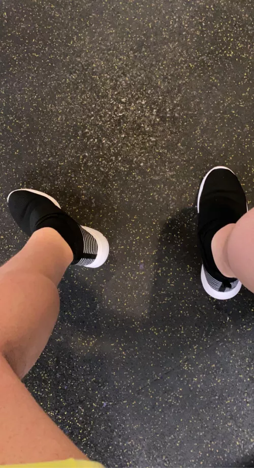 Only 15 minutes into my workout and Iβm already drenched in sweat