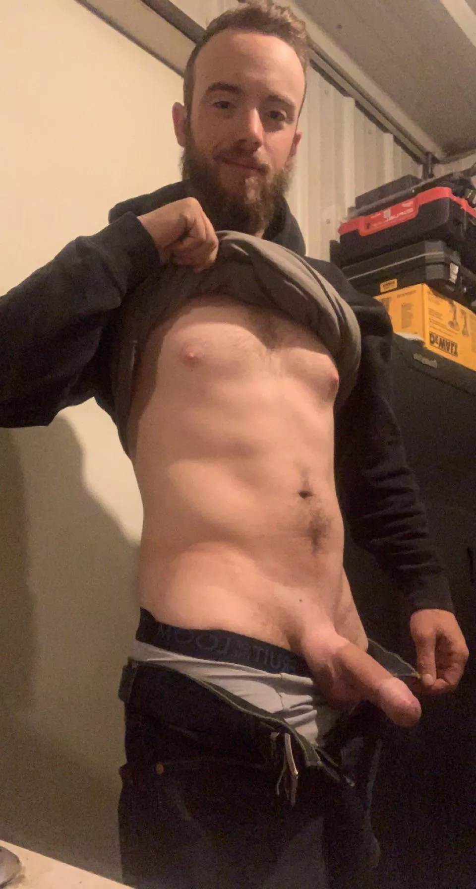 Only at a semi rn, anyone wanna help get it up all the way? Only at a semi rn, anyone wanna help get it up all the way?