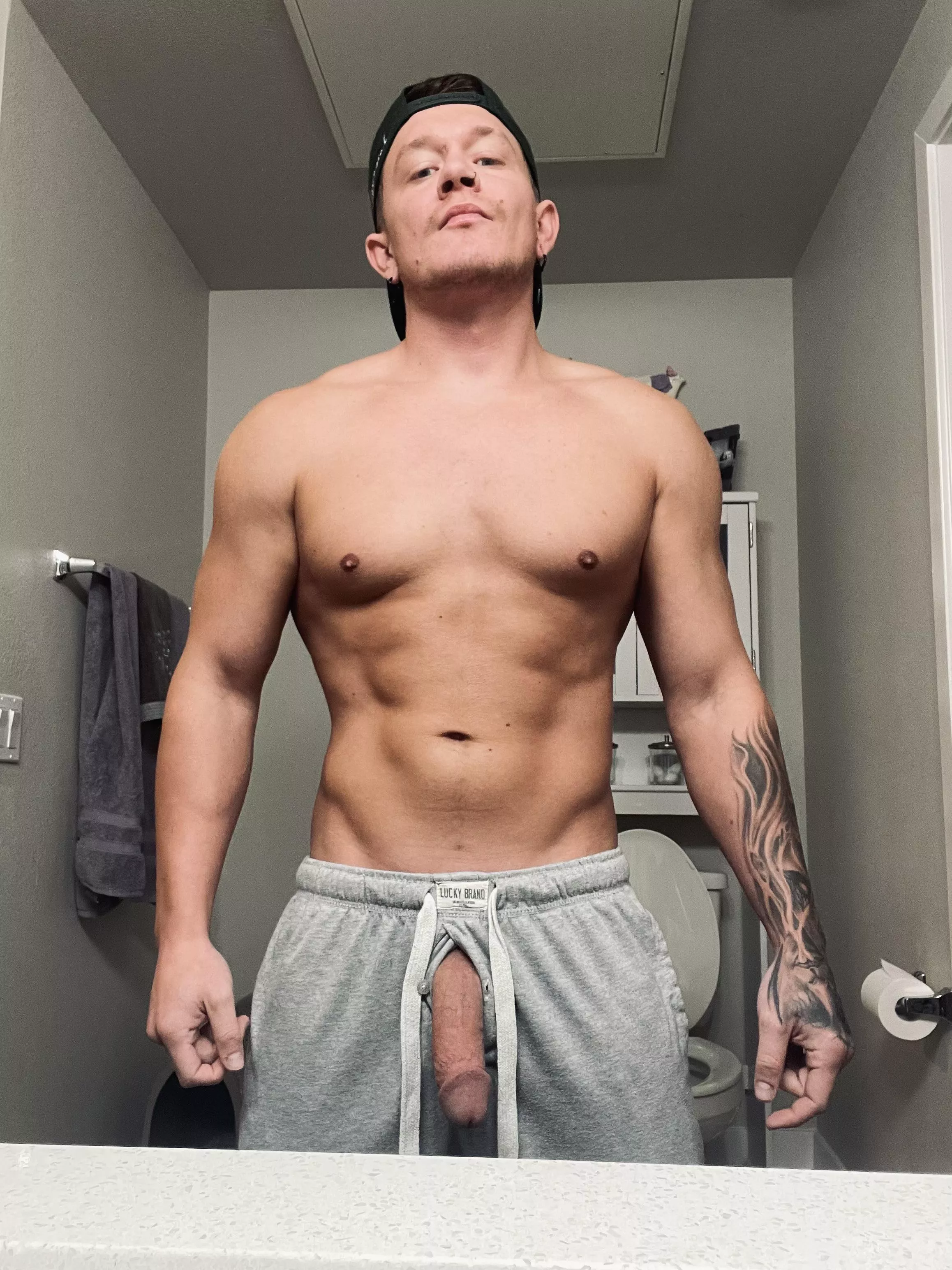 Oops it fell out😏