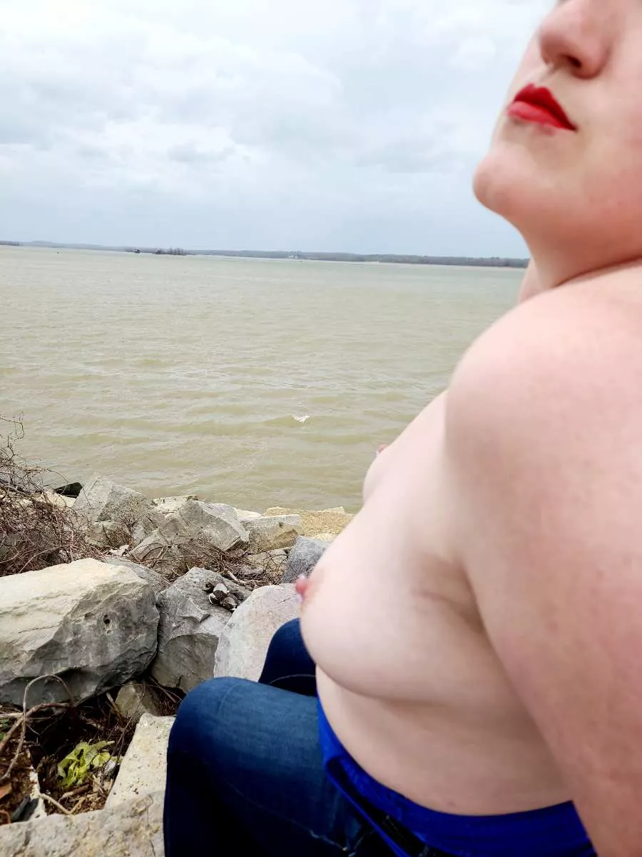 Out chasing away the rainy day blues 😘