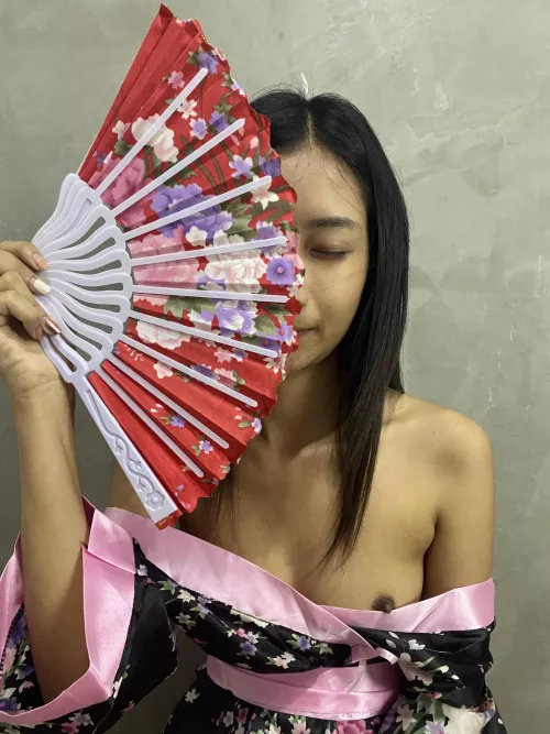 Perform some trick with my fan 😁