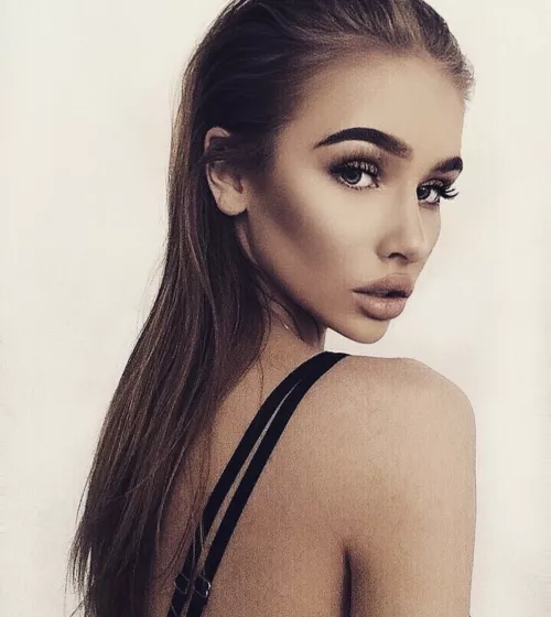 Petite Blonde looking to have some fun 🥰