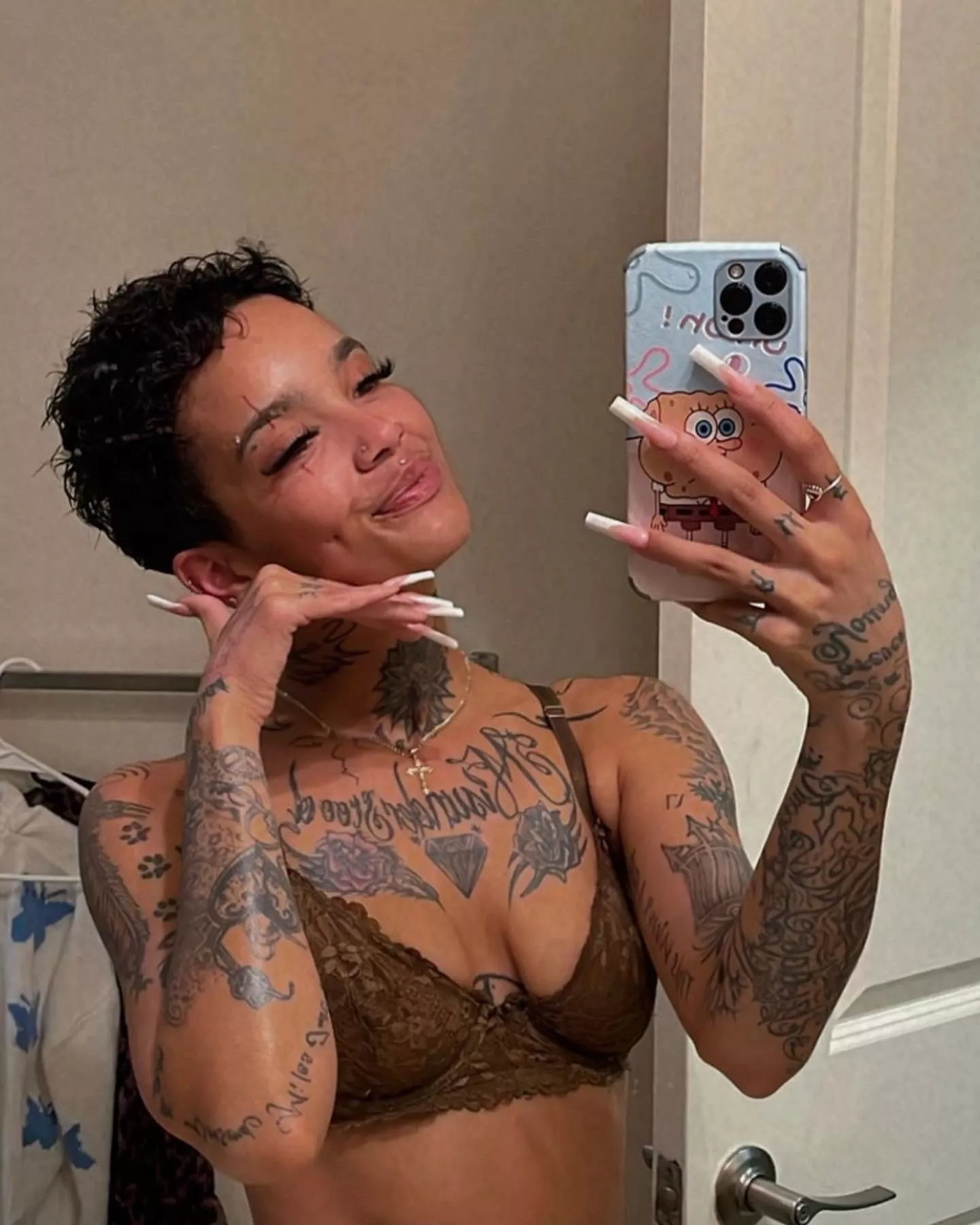 Petite lil baddie 😈