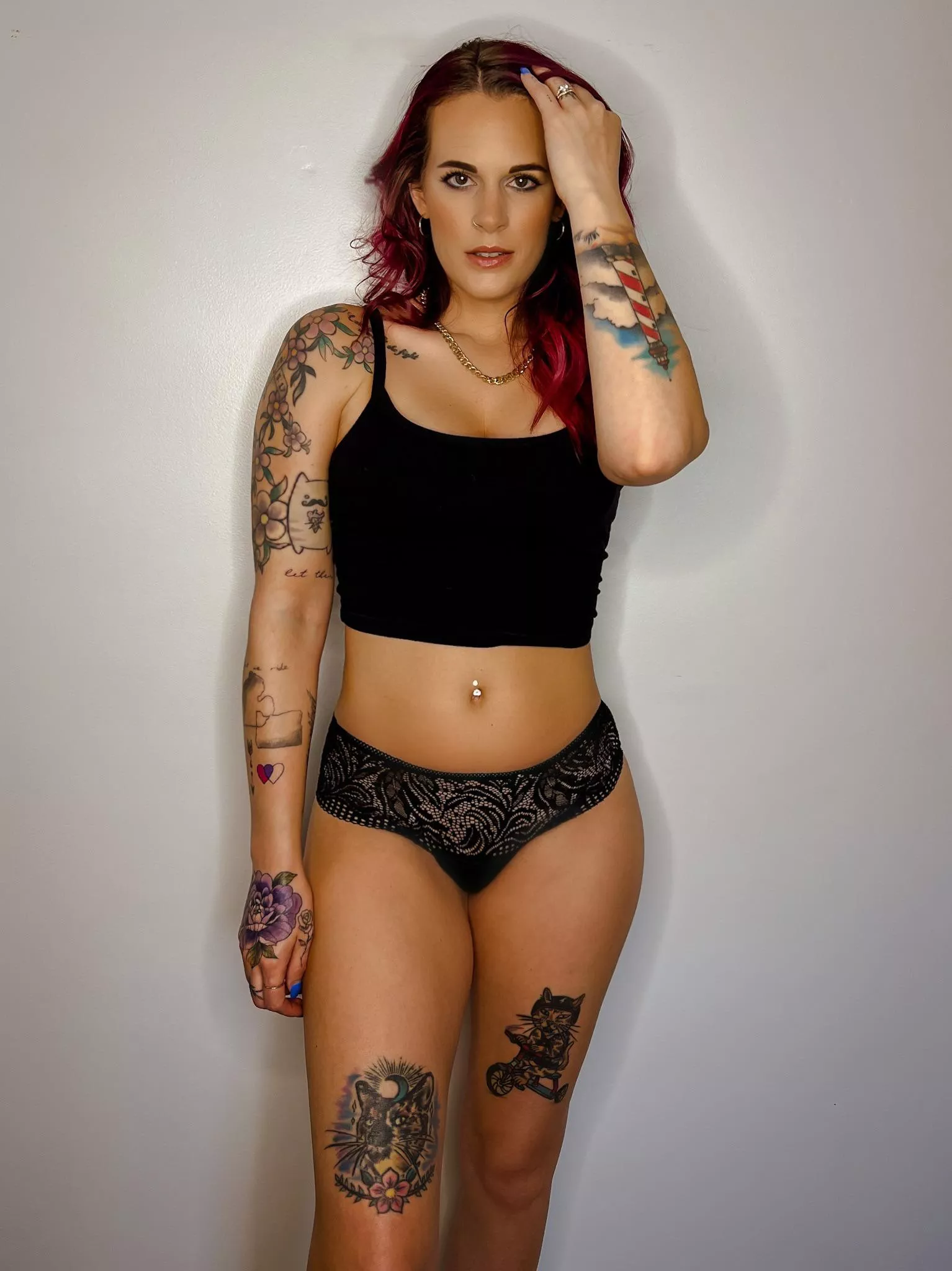 Photo/video everyday, answer all messages. Come play 👅 link in comments!