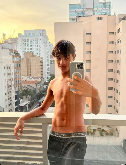 Pic submitted by model: Renan