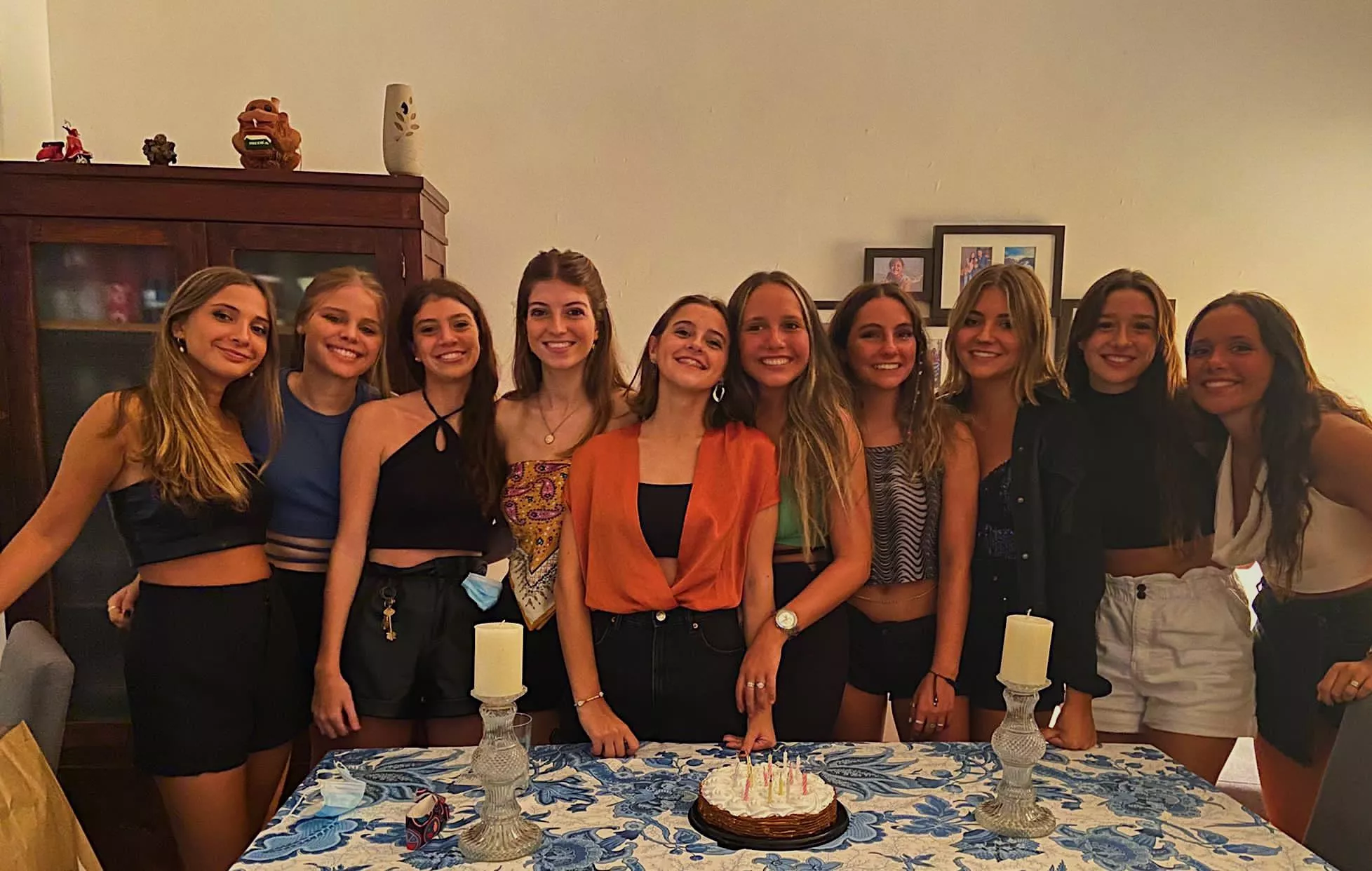 Pick one for a sloppy bj and one to fuck doggy [10] dm