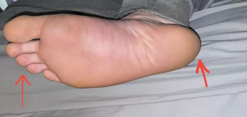 Place your tongue at one arrow and don’t stop licking until you reach the other arrow… 👅 Now that it’s nice and wet… KEEP GOING until I tell you to stop. 🤣