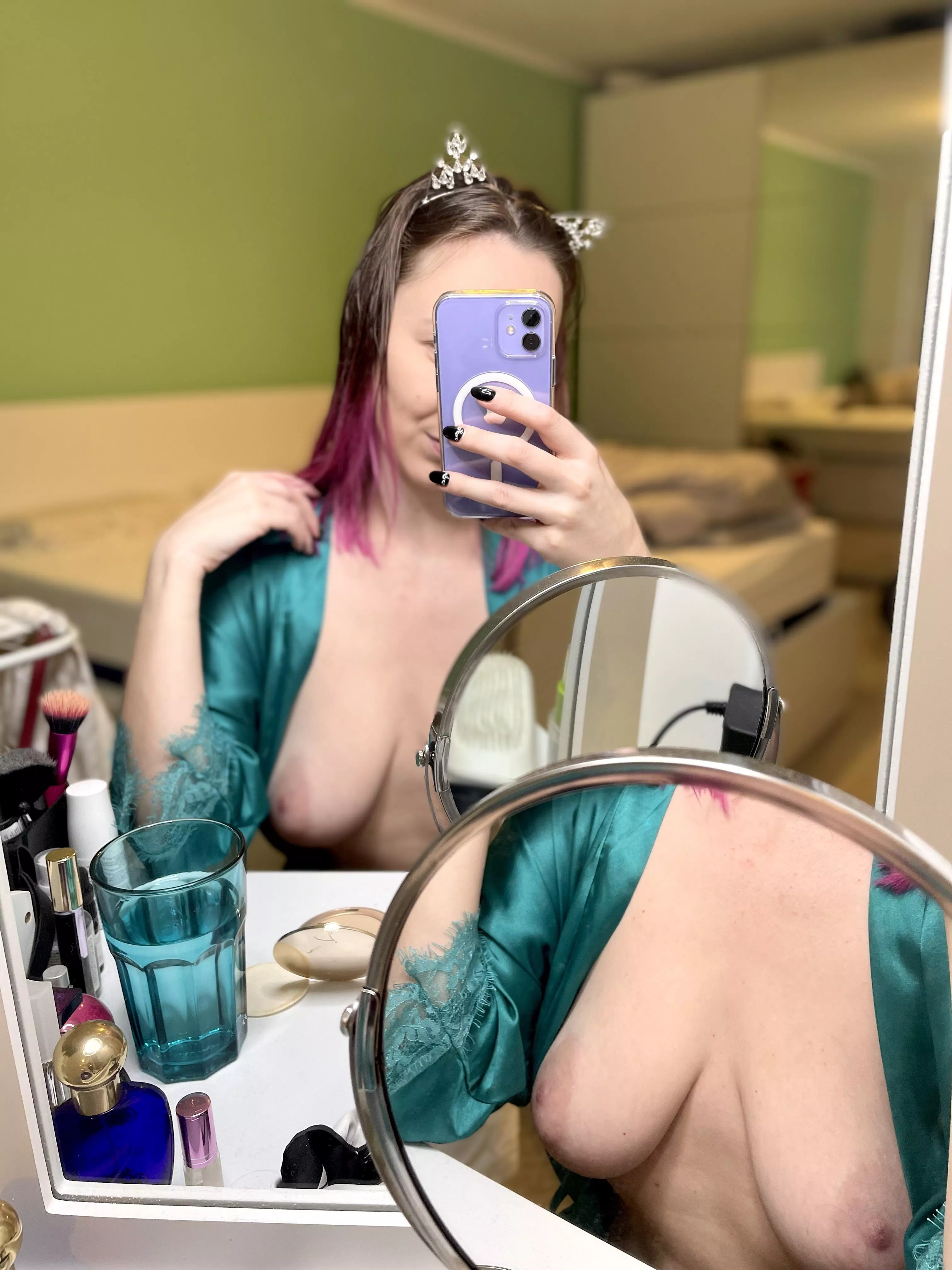 Playing with mirrors ✨ [image]