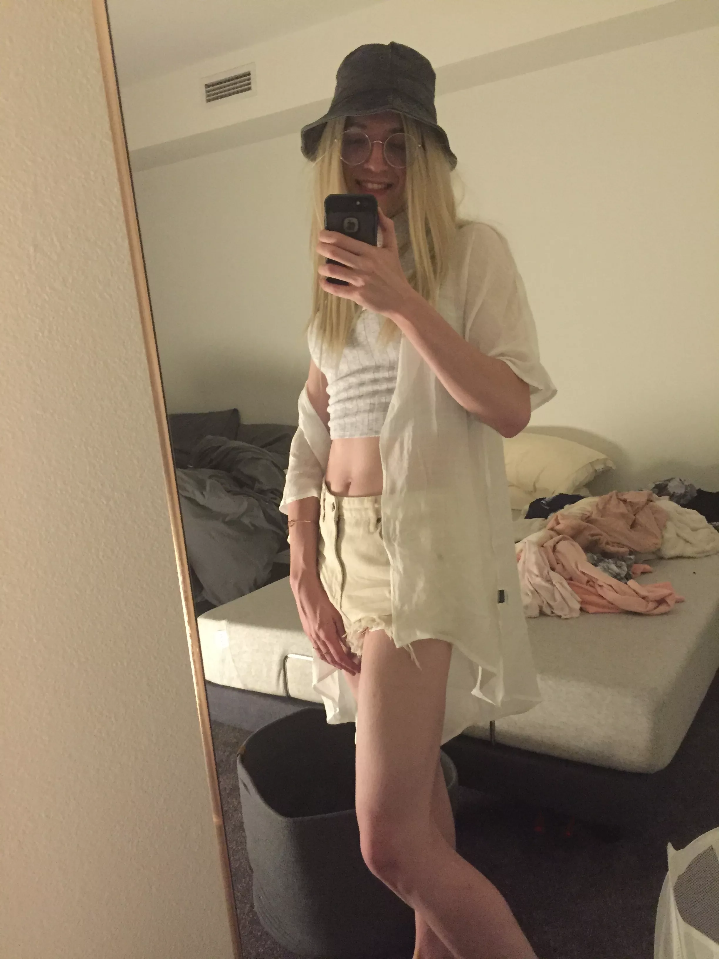 Pls ignore the demon under my bed 😅