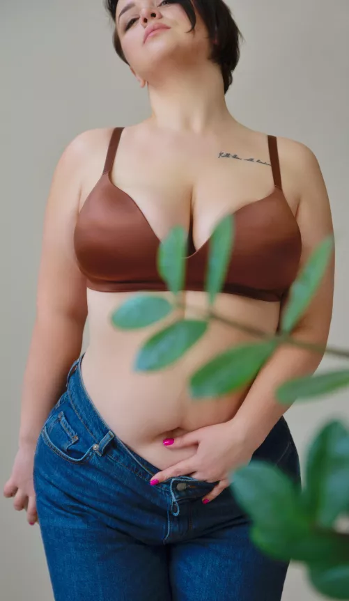 Plus size content creator on OnlyFans, link in the comments