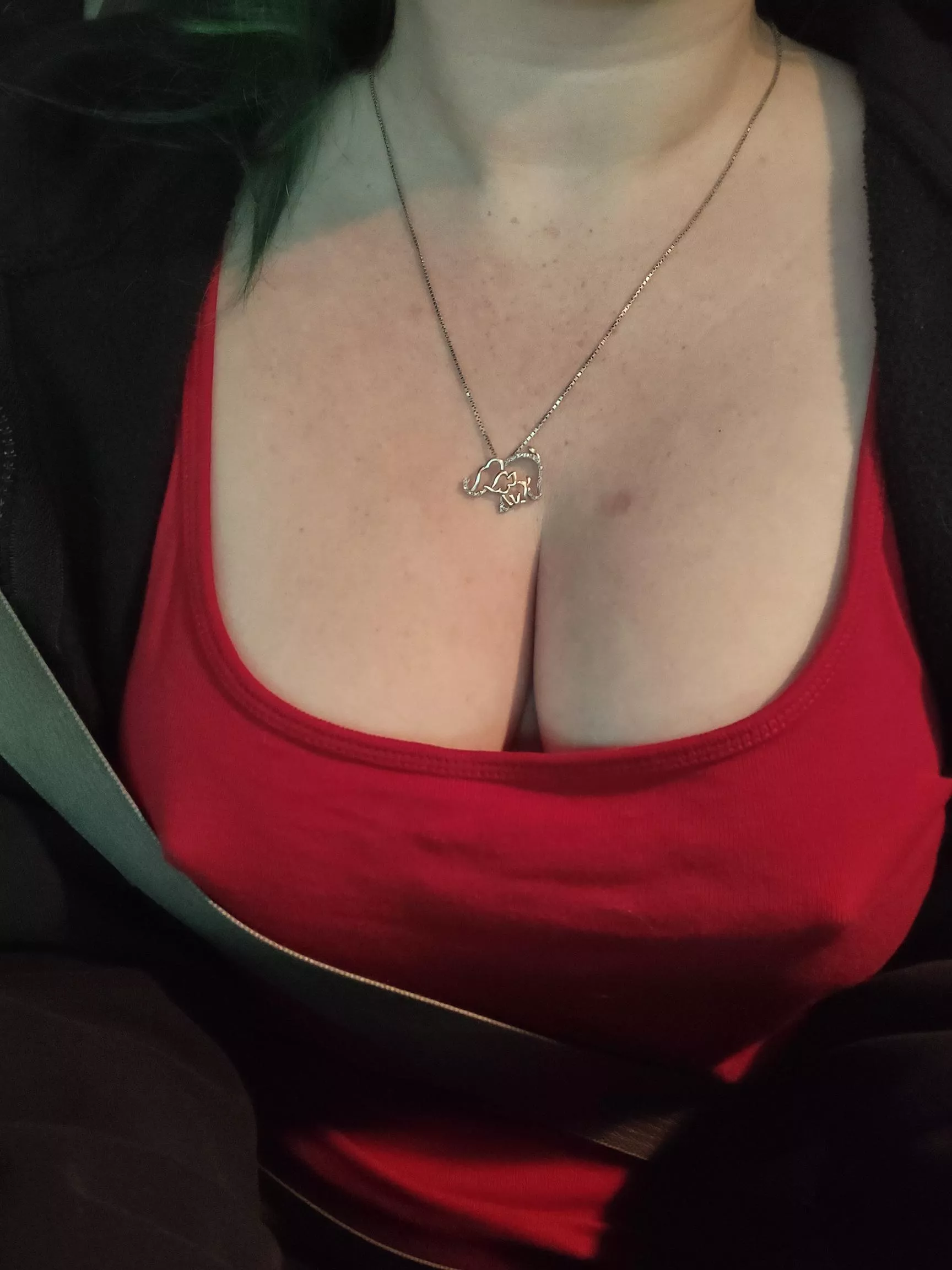 Pokies while driving, don't worry, I was at a stop light while I was taking the picture!