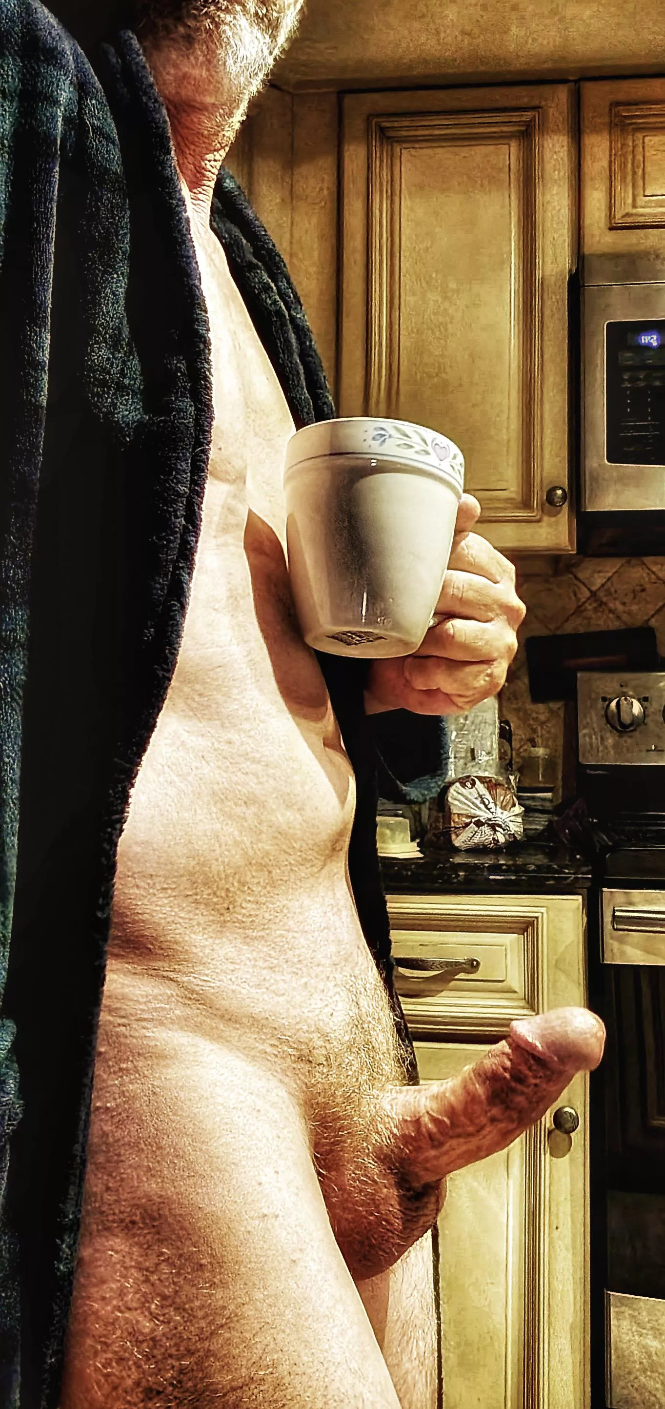 Positive energy and positive attitude thats what I find sexy more then anything