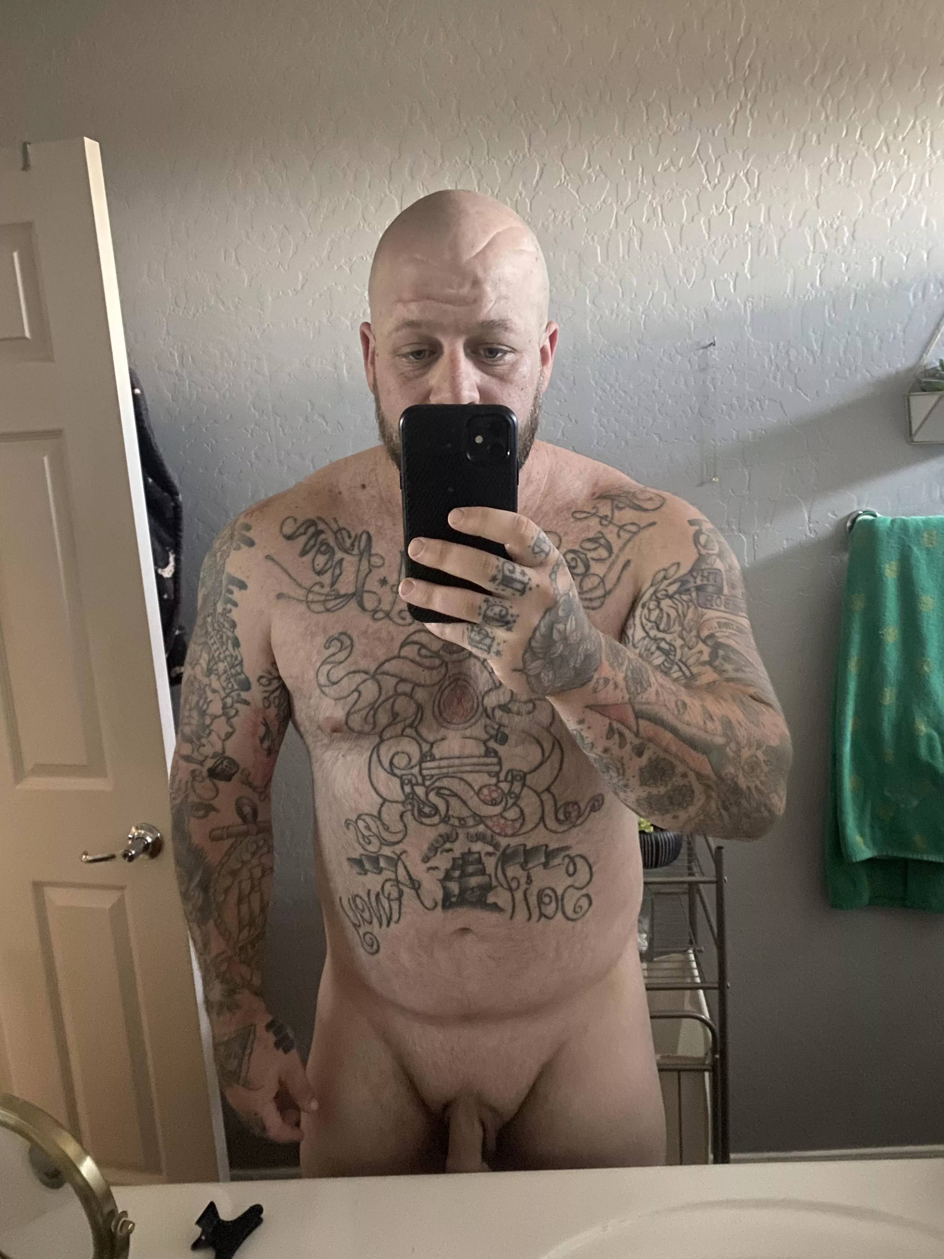 Powerlifter here 6’1 265lbs, maybe someone’s cup of tea 🤷‍♂️