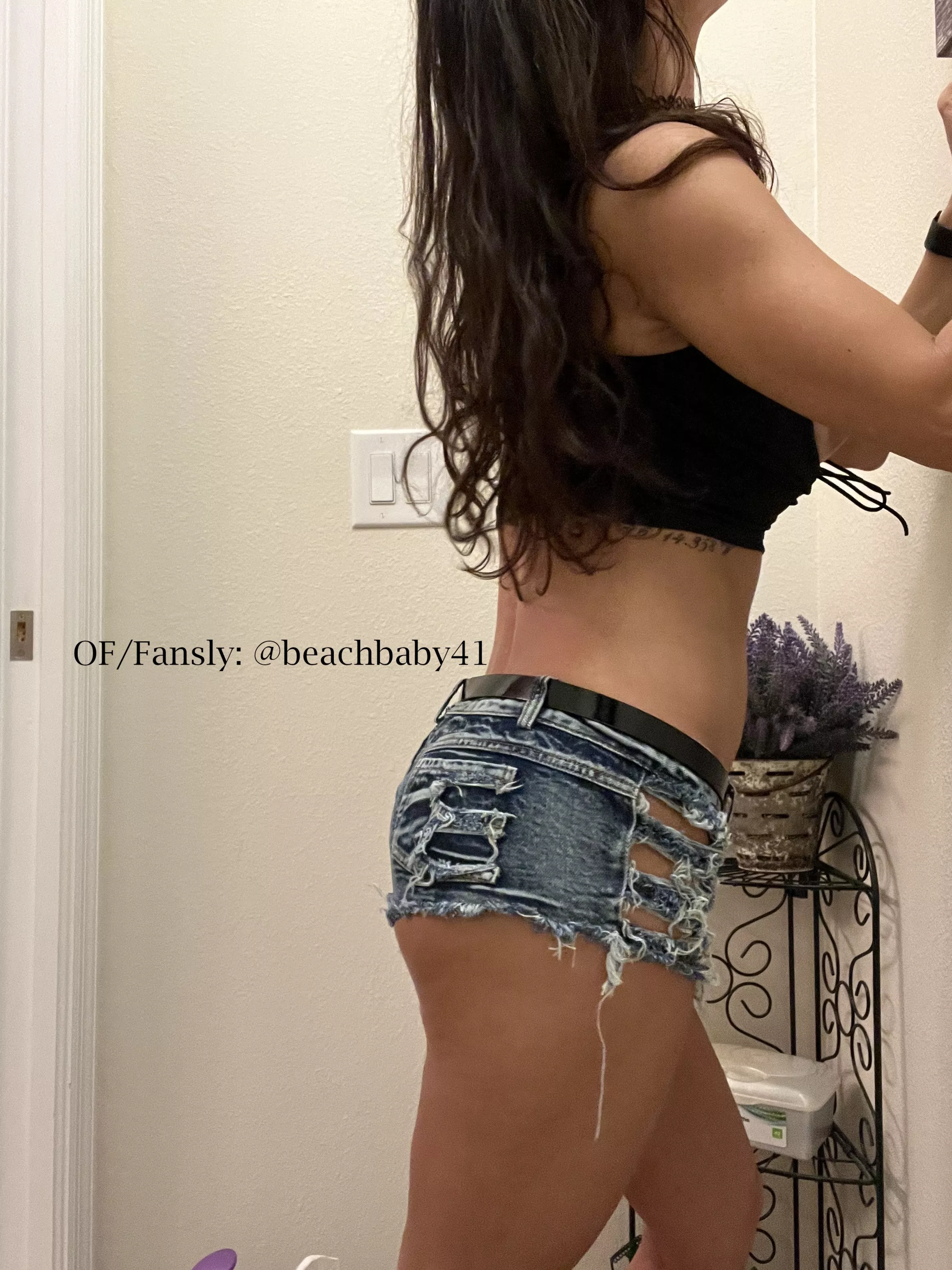 Prefer your MILFS to be fit with big, perfect tits? Then I'm the one for you! Join my Onlyfans today for daily posts, thousands of nudes and message me about custom work or a cockrating!