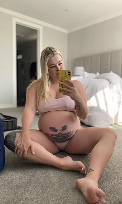 Preggo and proud of my body!