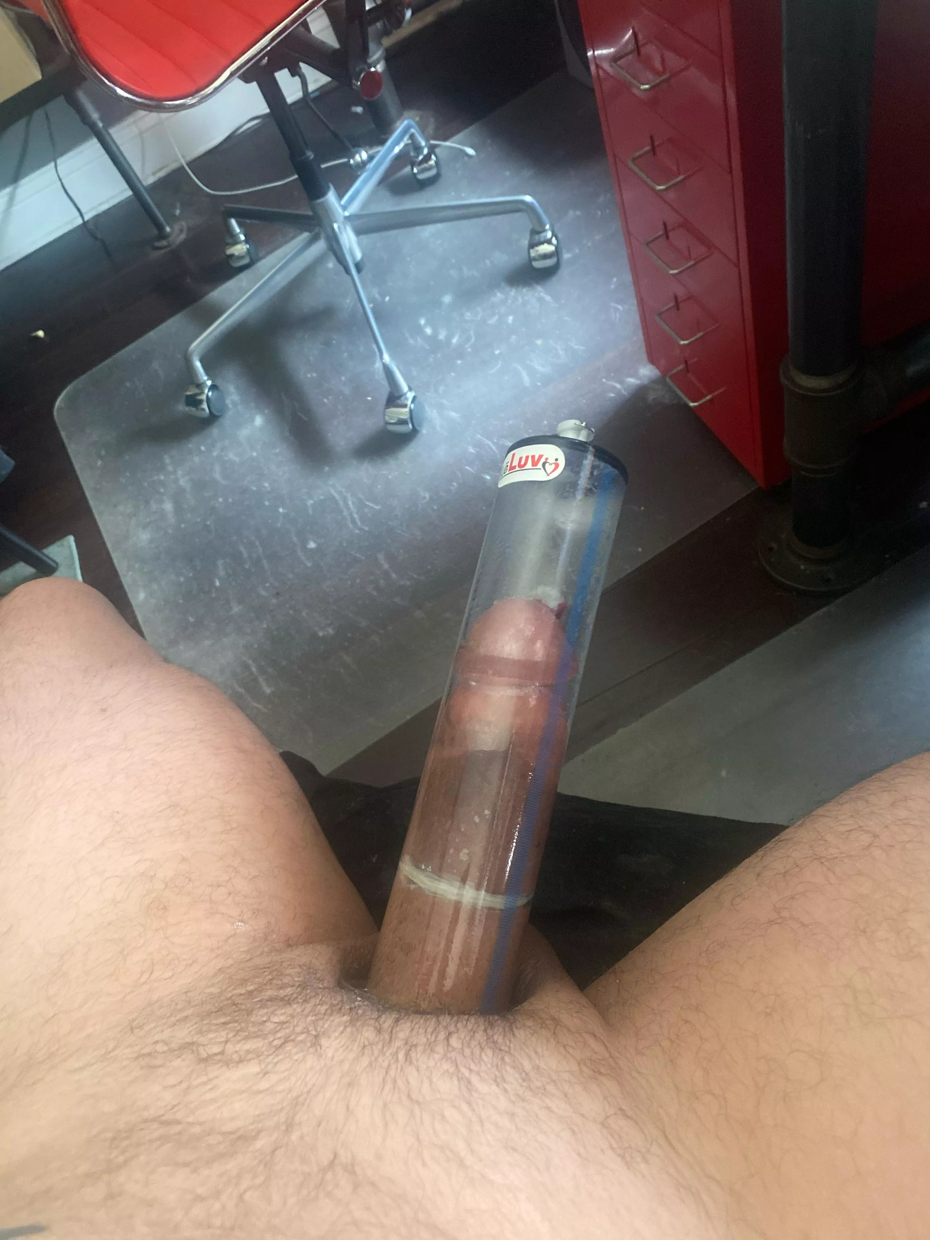 Pumping with a condom. Any bros do this before?