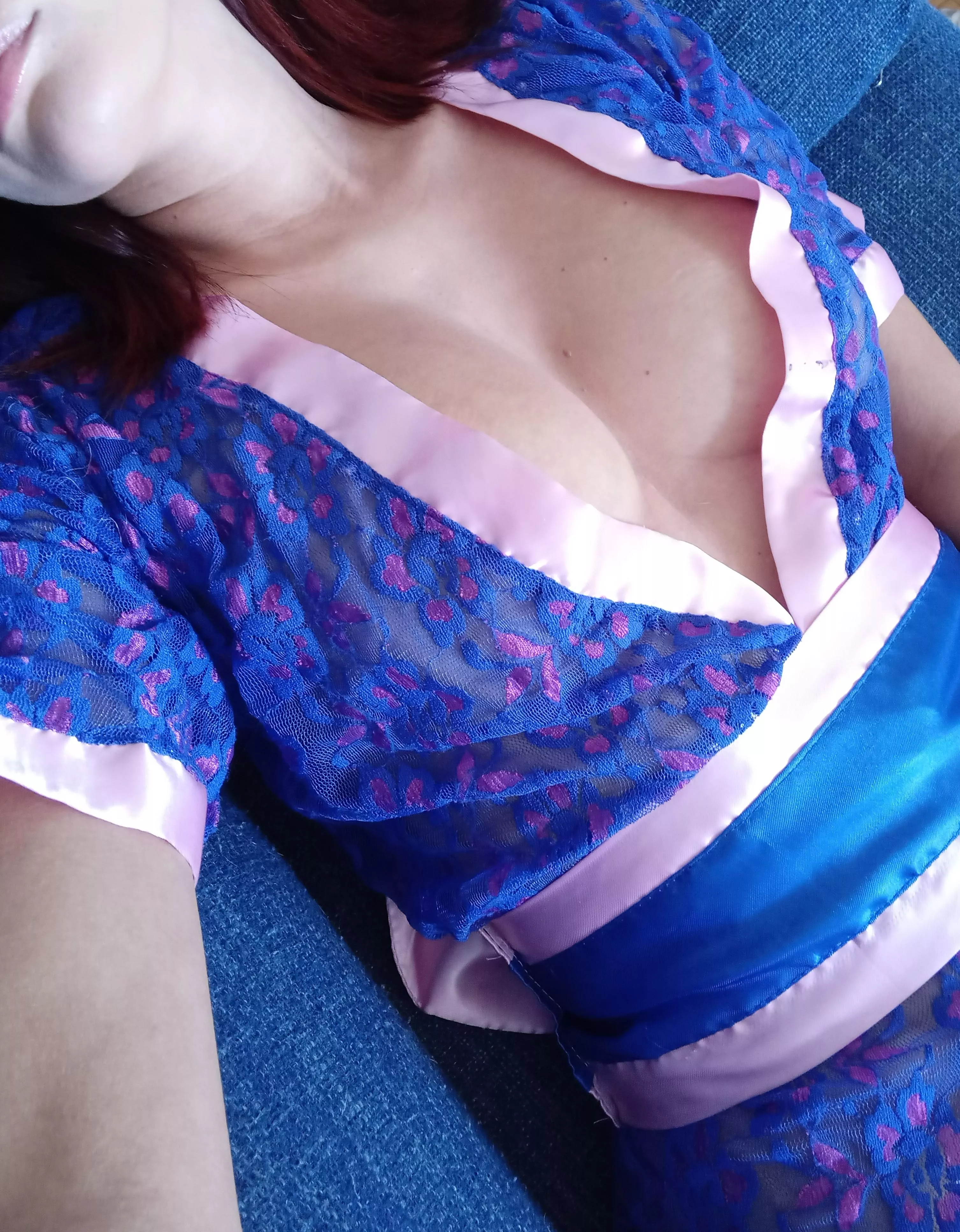 put it in between and I will squeeze for you!FREE ACCOUNT!