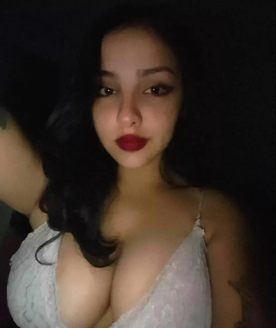 Put your cock on her tits 😈. Kik: axe00796