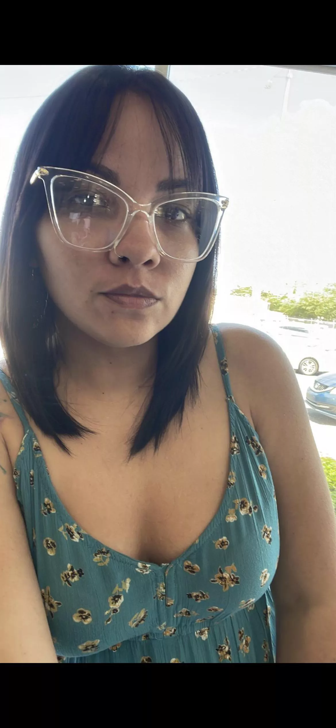 Put your cock on my mom’s face and i will send her ass nudes i just found in her old phone she has a nice asshole