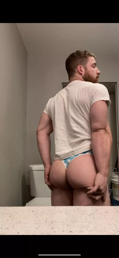 Quick before my roommates find out 😈