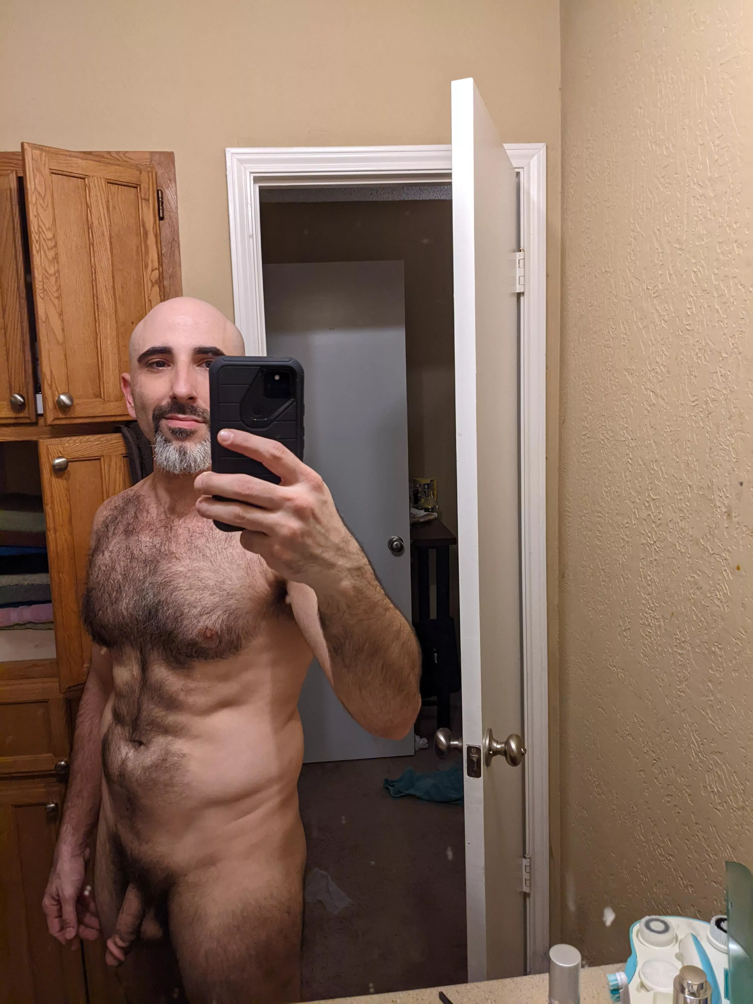 Quick pic before work this morning. Lookin mighty fuzzy😁