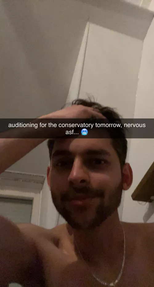 Read photo ๐๐ฅถ DMs are open! โบ๏ธ