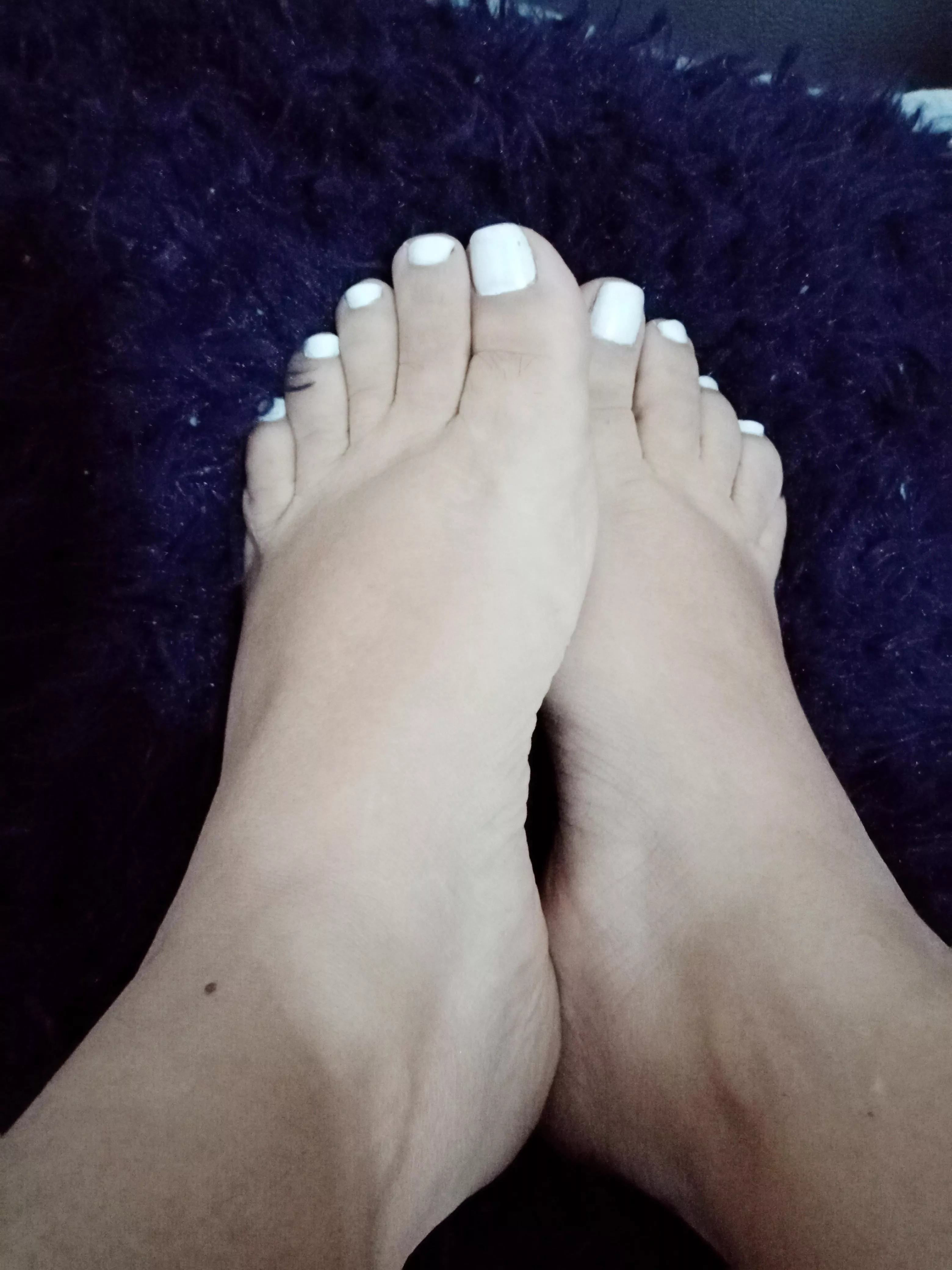 Ready to er my feet as a slave dog that you are? I wait for you 🐶