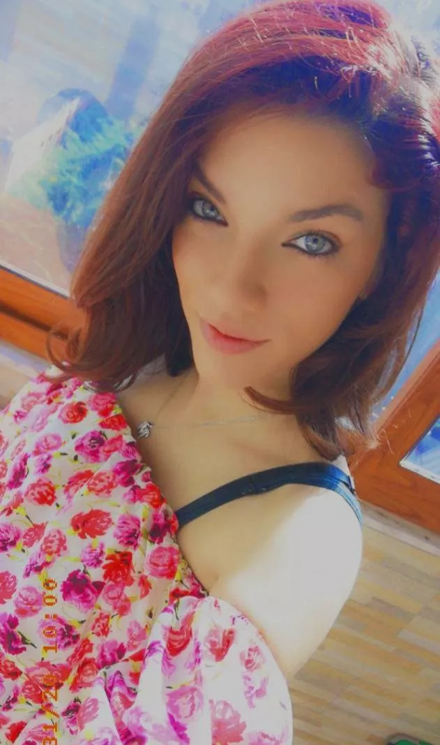 [Reddit Chat] Turn My Beautiful & Innocent Girlfriend Into A Slut, By Making Horny Captions, Tributes Or Even Cum-Edits About Her And Sending'Em To Me. I'll Send You More Pictures Of Her...