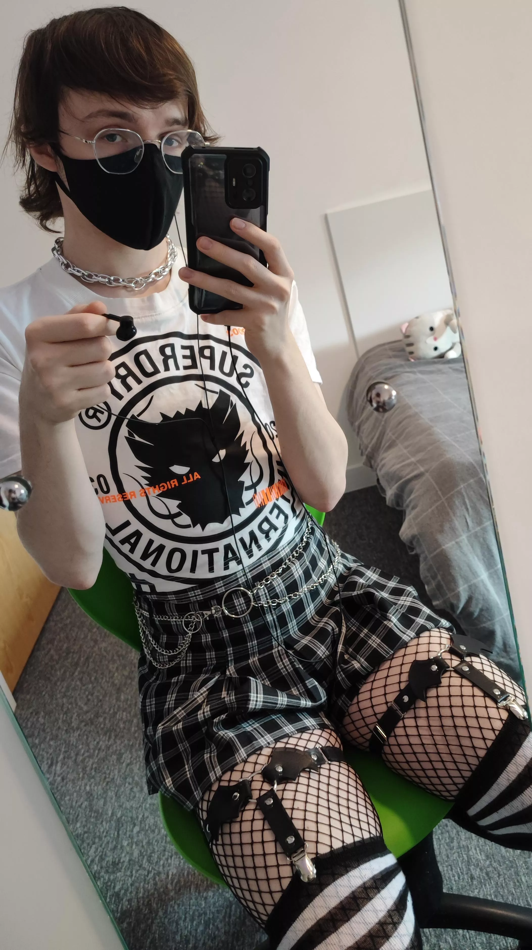 Rest your head and listen to some tunes with me?