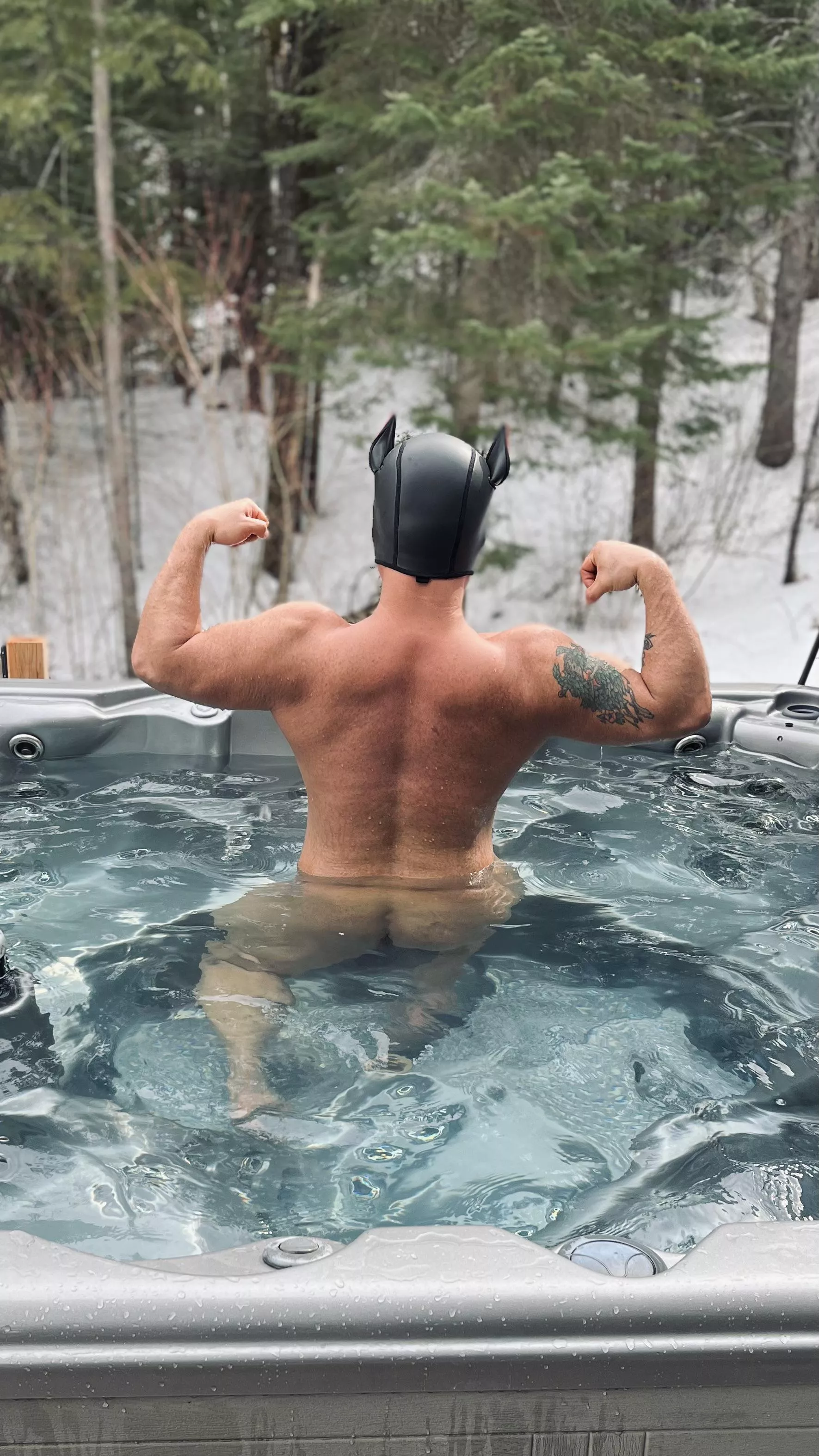 Ripped my bong and flexed for the birds 😜🐶💪🏼