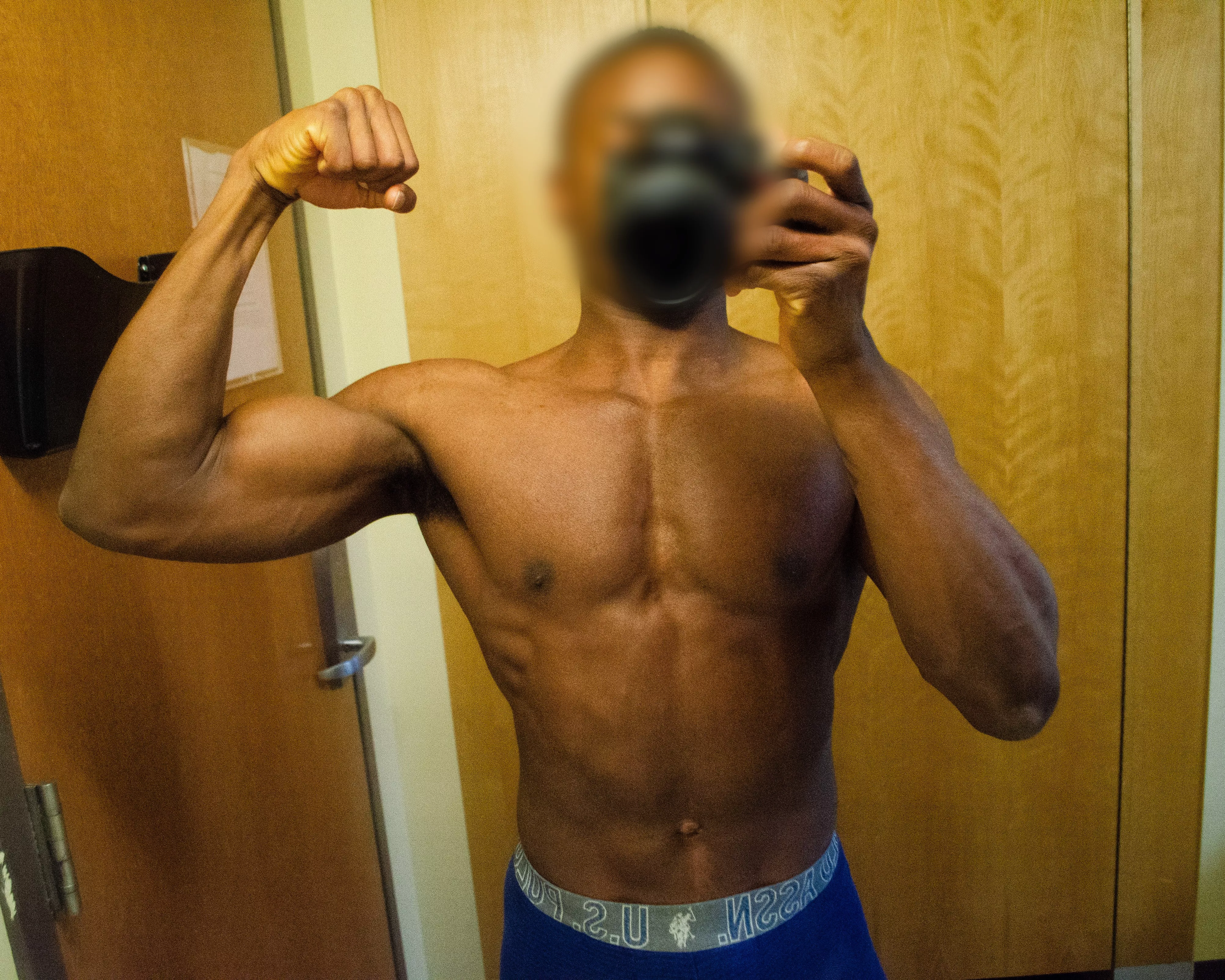 Roy Jones got nothing on these peaks 💪🏾[m]