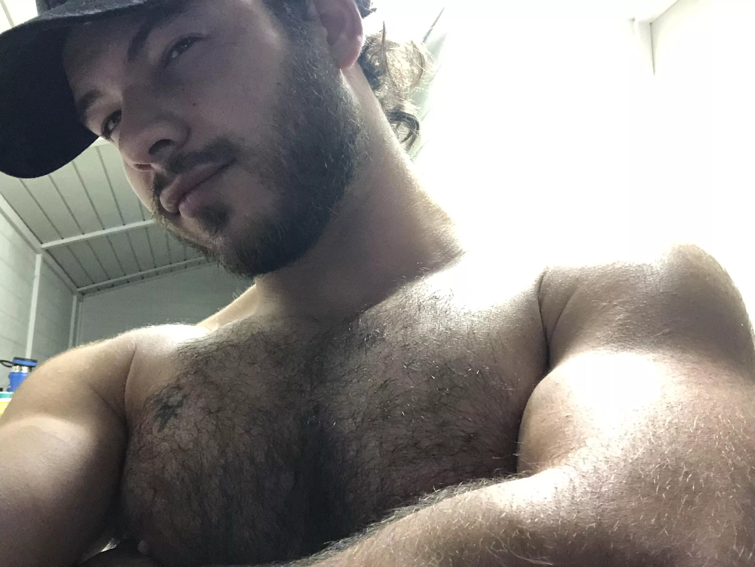 Run your fingers through it 😼