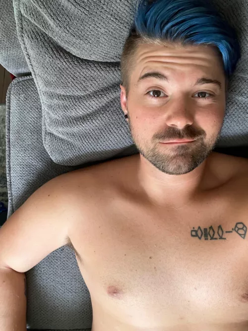 Saturday morning Fortnite before the new season. Gotta get my gold Doctor Strange still. Who is your main? Mine is Scarlet Witch right now. And Moon Knight🌙