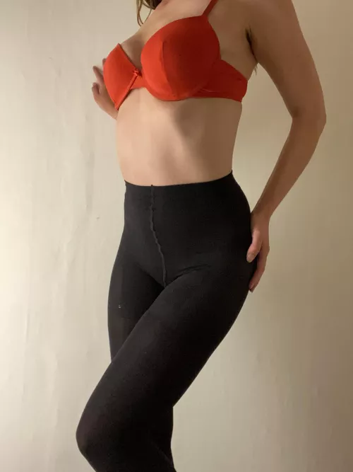 Scandinavian curves in black pantyhose 🤗