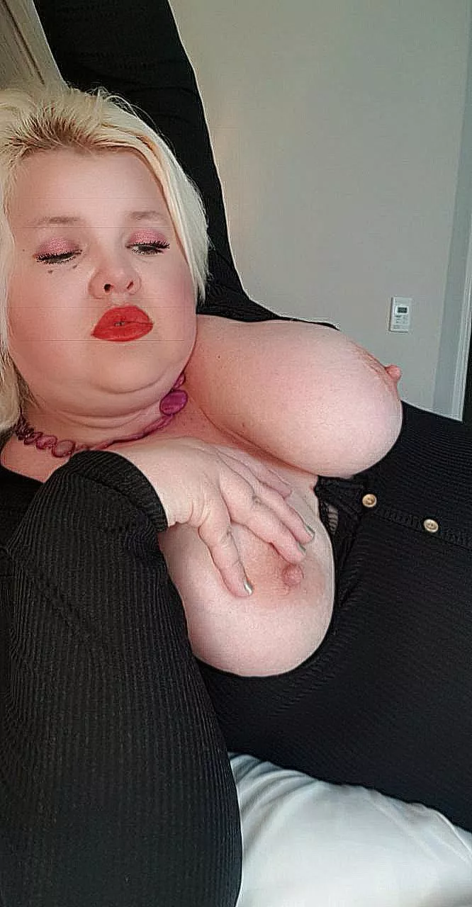 Scottish☆BBW☆HomemadePorn☆NO PPV ☆Squirtyfatpussy☆Fat/smoking/M0mmy Fetishes☆Custom☆50PercentOff☆FreeDickRating😍 🔗 In Bio 🔗 $5 offer ♥