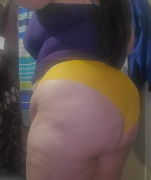 [selling] it's officially panty season in az, 98° today 😭 I have lots available, dm for panty drawer 😜 kik bbwkourtnee