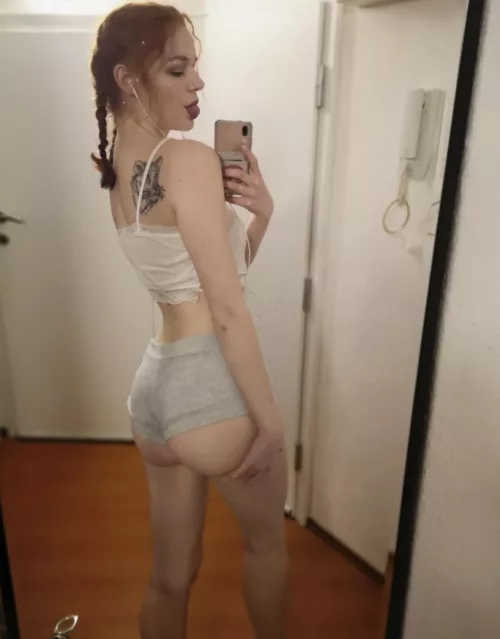 [selling] 🧡 I’ve been a little slutty in these panties 🧡 Get them before they’re gone 🧡 Kik = bexbecki 🧡