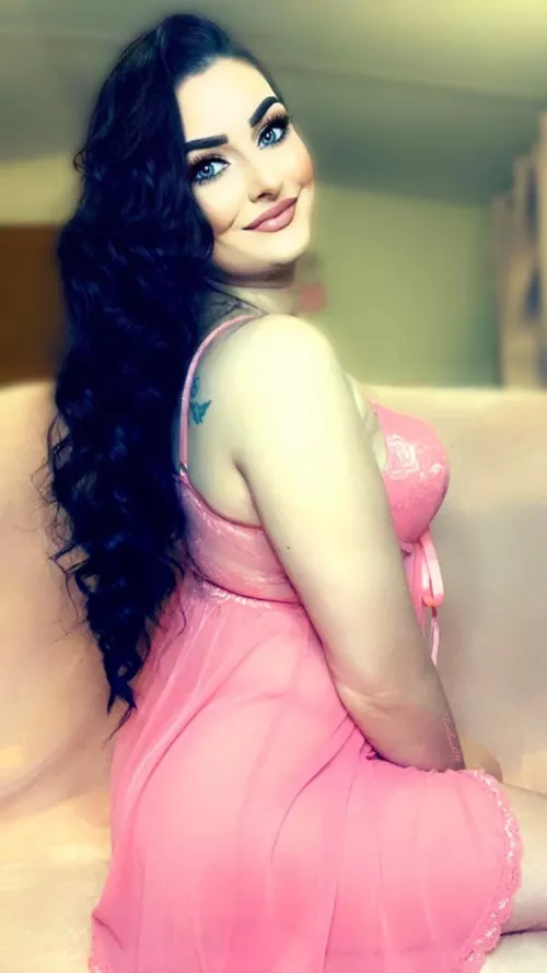 [Selling] 🌸 Lookin’ like a snack. Come, eat me! 🌸 Panties, Sexting, Vials, Content, GFE, Candy & more. Menu & Spring Specials are pinned to my page 🌷