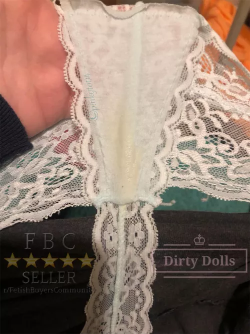 [selling] 🌻Panties- wet, creamy and sweaty🌻HOT Custom Content🌻Vials & Lollipops🌻GFE🌻Cock Ratings🌻Fetish Friendly🌻Fast, discreet shipping (plus tracking & vacuum sealed items) included🌻 See my pinned menu/prices🌻