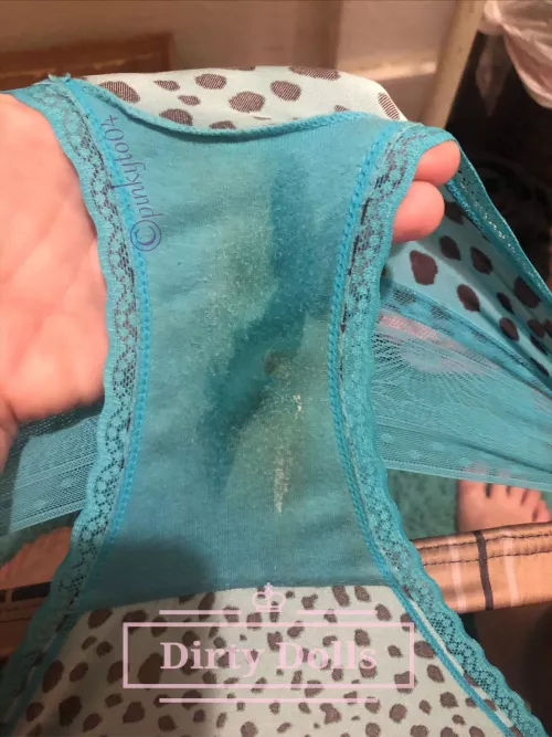 [selling] Shark Week Panties & Vials this week 🍷 My panty drawer and menu are pinned to my profile 🎯