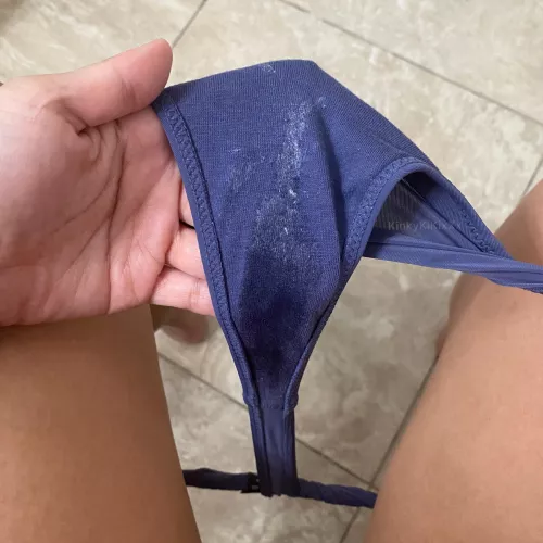 [selling] 👀 take a peek at my wet panties 💧 get them while they’re freshly scented