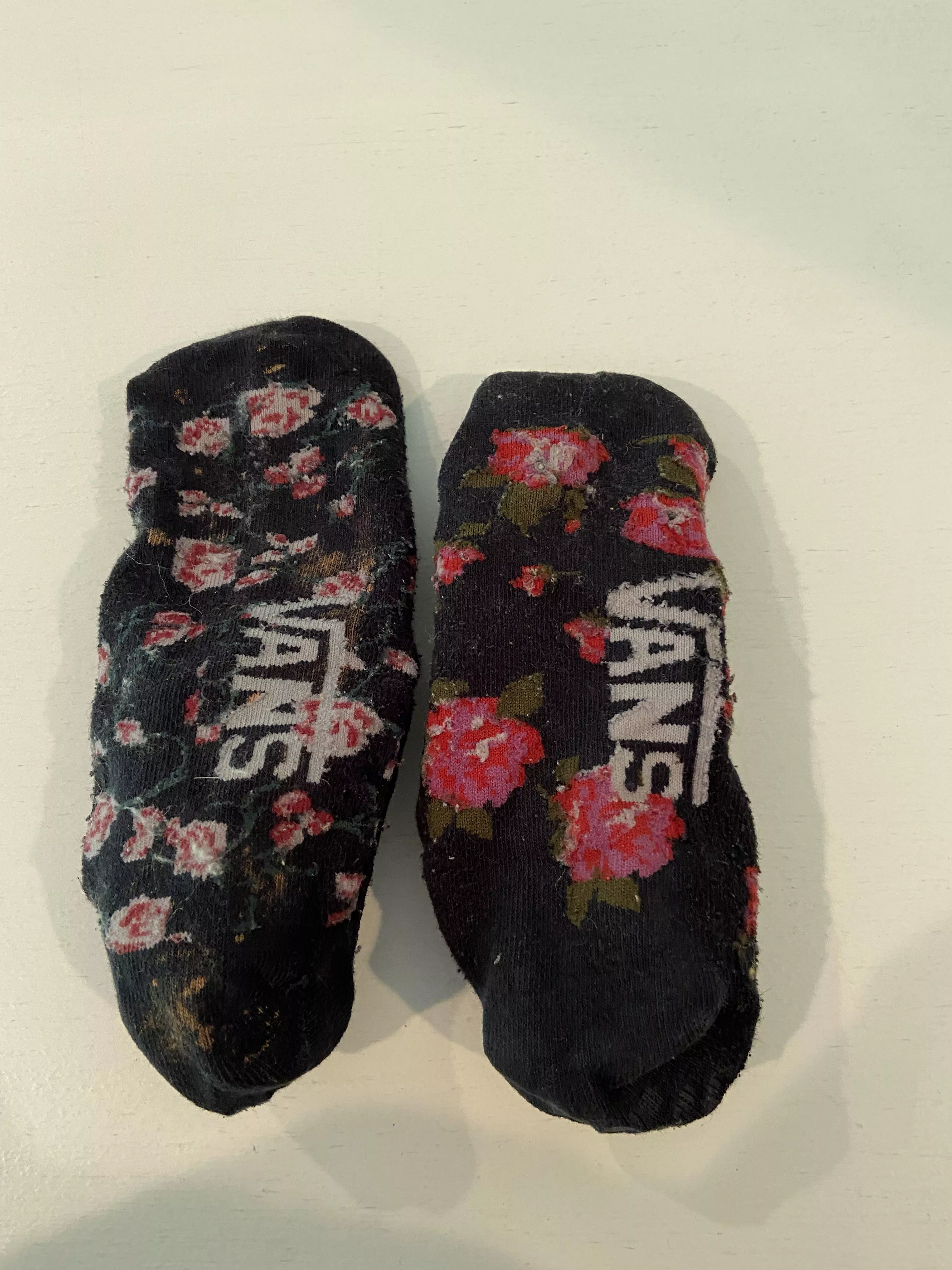Selling these stinky vans socks 😈 dm me