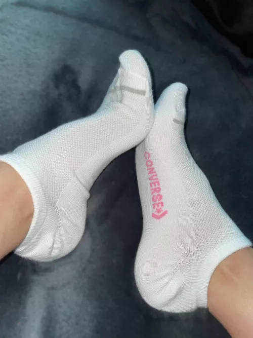 [selling] [US] lets see how long it takes me to dirty up these white ankle socks😅