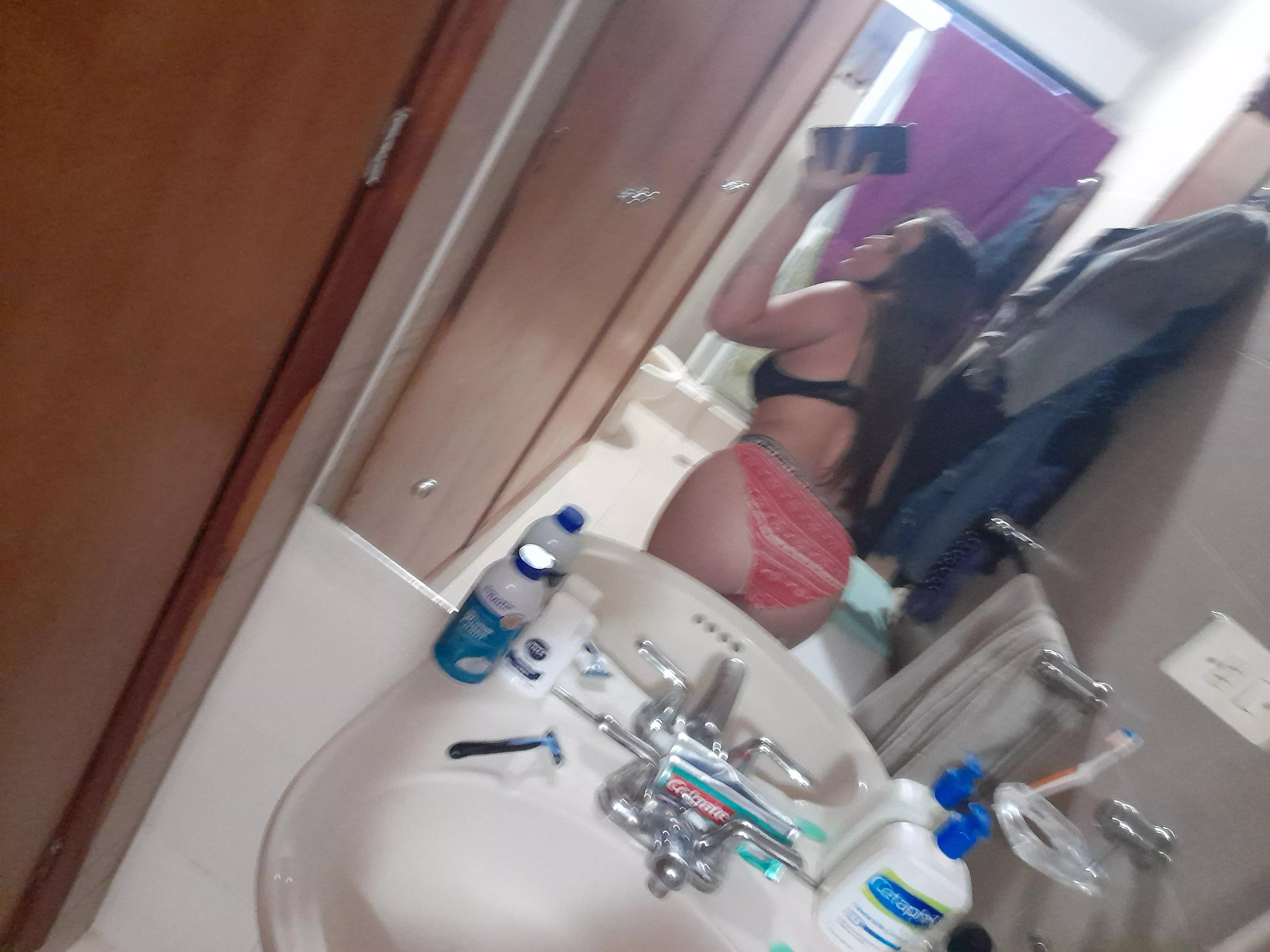 [Selling]🔥(20) years old [F] 🐇 latina lady looking for my SD♦️ (custom pics and vids 📸, private cam and sex tapes , sexting or GFE 🎀 ) i can verified ✔ Kik : Fanimendez_20 Snapchat : fanimendez354