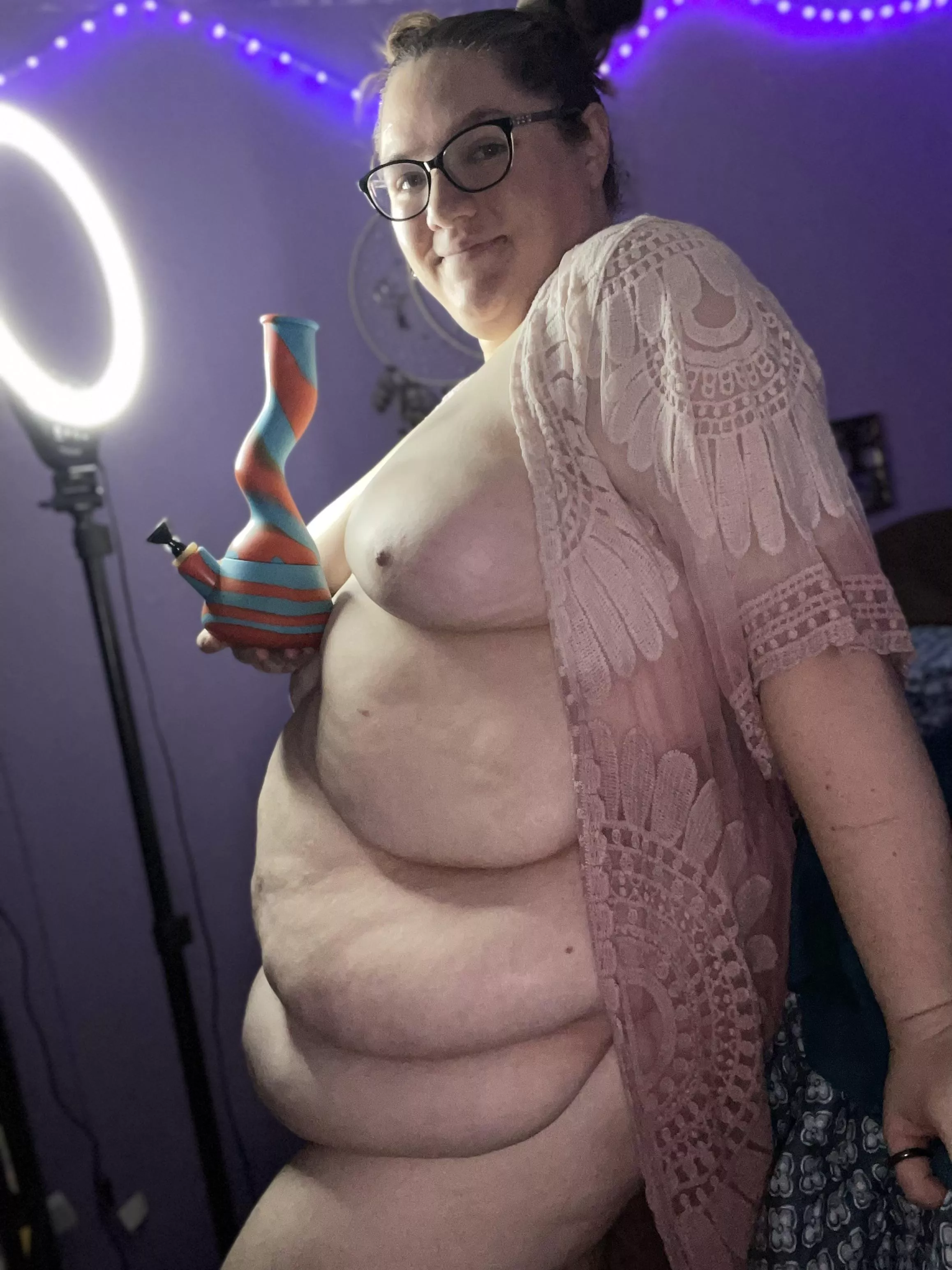 Setting up for OF 🌱😶‍🌫️💋🎬