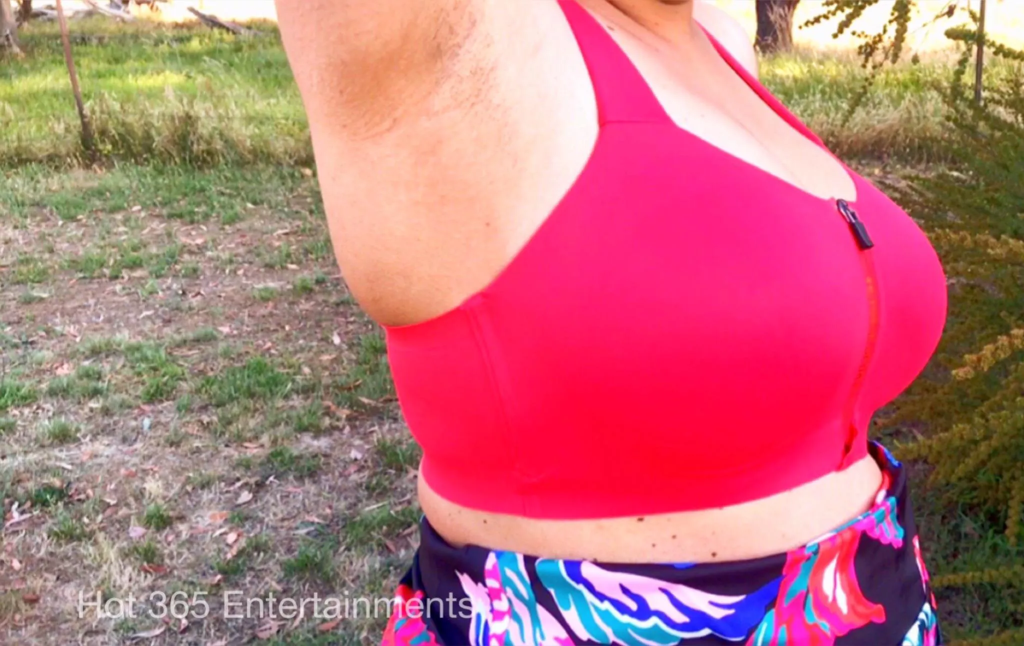 Sexy Armpit Cleavage 🥰