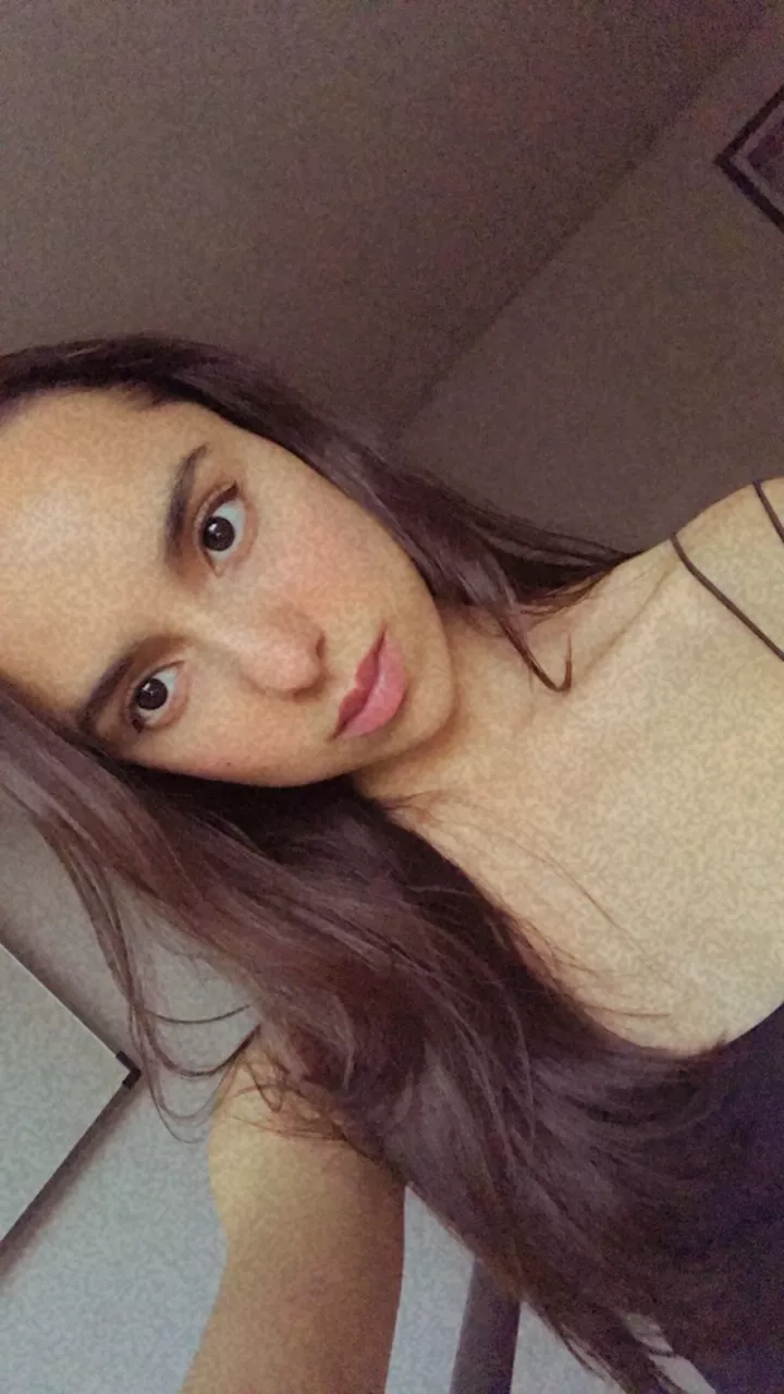 SEXY SKINNY GIRL with BROWN EYES! ❤😊